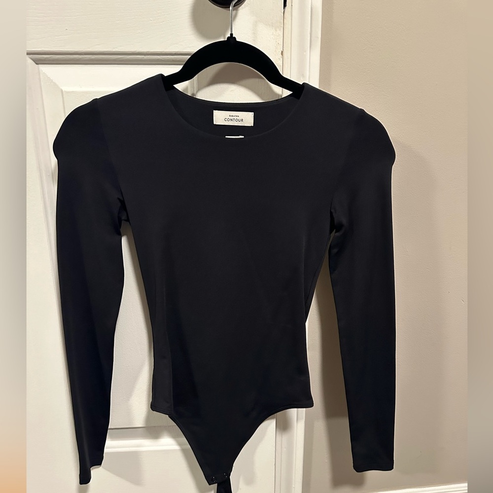 Babaton contour crew longsleeve bodysuit